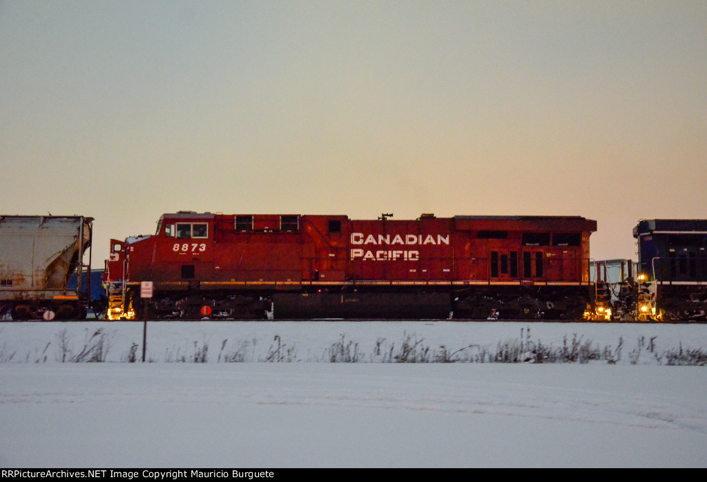 CP ES44AC Locomotive